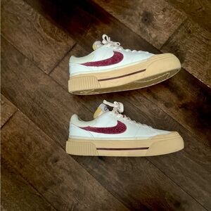 WMNS COURT LEGACY LIFT 'SAIL DARK BEETROOT'